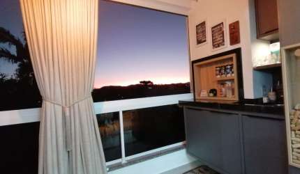 Apartamento de 3 Quartos, Mobiliado e com Suíte, em Balneário Piçarras