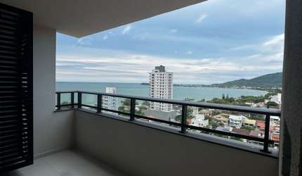 Skyline Comfort Club: conforto e lazer perto da praia!