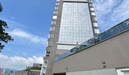 Apartamento mobiliado com 3 suítes e vista espetacular na Penha!