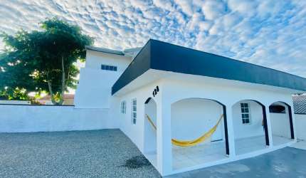 Casa em Balneário Piçarras – Prática, Bem Localizada e Funcional