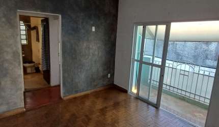 Sobrado com 60m², 01 quarto, 01 VG, rua Francisco paulo 62