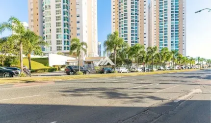 Apartamento com 4 quartos à venda em Ecoville