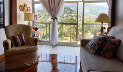 Charmoso Apartamento no Alto: Conforto e praticidade em Teresópolis