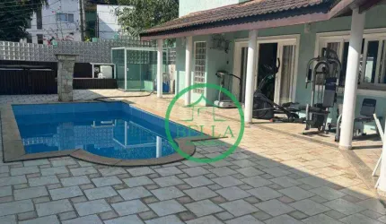 Luxuosa Residência de Dois Pavimentos com 500m2 com  Acabamento de Alto Padrão no City América