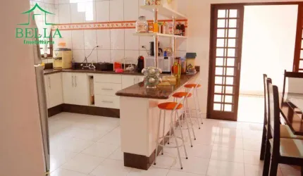 Sobrado com 3 dormitórios à venda, 285 m² por R$ 390.000 - Vila Menino Jesus - Caçapava/SP