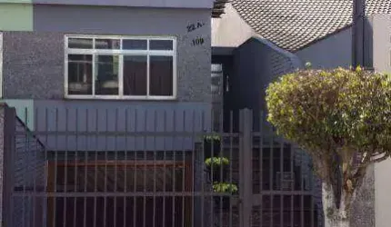 Lindo sobrado à venda no City Pinheirinho