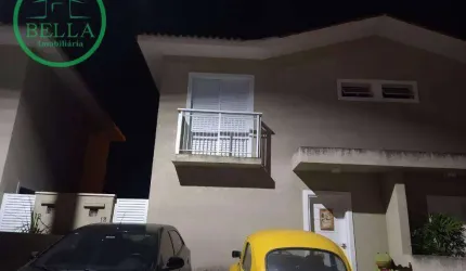 Linda casa de condomínio à venda em Cajamar