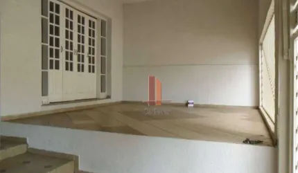 Sobrado bem localizado