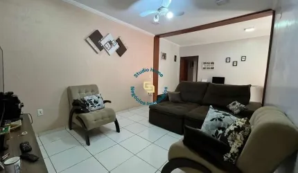 Casa Padrão à venda no Jardim Santa Olívia II