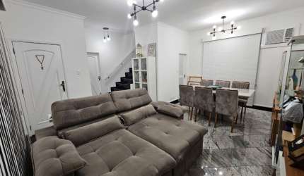 Linda Casa de Vila Triplex Méier prox Dias da Cruz