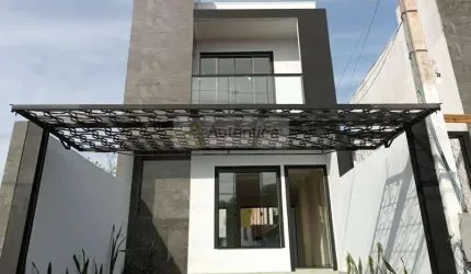 Sobrado para Venda em Cascavel, BRASILIA, 3 dormitórios, 1 suíte, 2 banheiros, 2 vagas