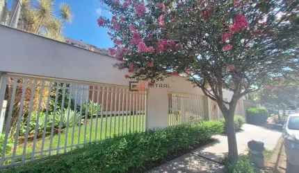 Casa à Venda Rua Pistóia com 4 quartos sendo 2 suítes no Jardim Canadá, Londrina, PR