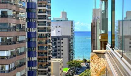 Apartamento com 118 m², desocupado e pronto para morar na melhor localização da Praia da Costa!