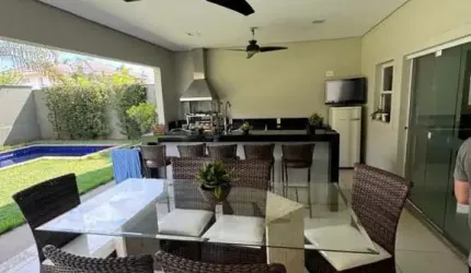 Casa em Condomínio para Venda em Cuiabá, Jardim Itália, 4 dormitórios, 4 suítes, 5 banheiros, 2 vagas