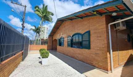Casa para Venda em Balneário Piçarras, Itacolomi, 3 dormitórios, 1 suíte, 3 banheiros, 2 vagas