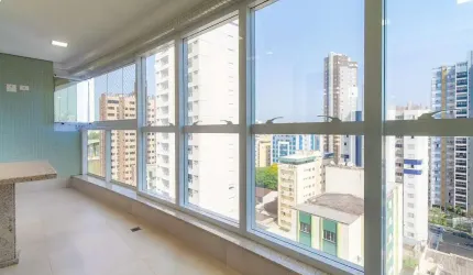 Apartamento no edifício Maison Platine