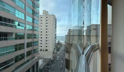 Oportunidade em Meia Praia Itapema - 4 Dormitórios, 176m² !