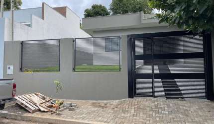 Casa com 3 quartos à venda na Rua Diamante, 25, Residencial Pedro Baize, Ibiporã por R$ 315.000
