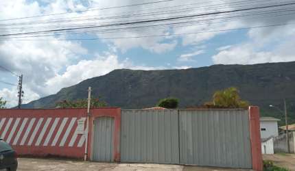 Vende-se bela casa no bairro Siderurgia