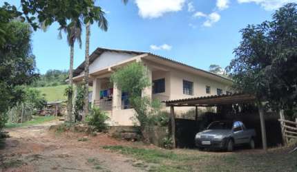 Vende-se bela Fazenda  em Santa Rita de Ouro Preto