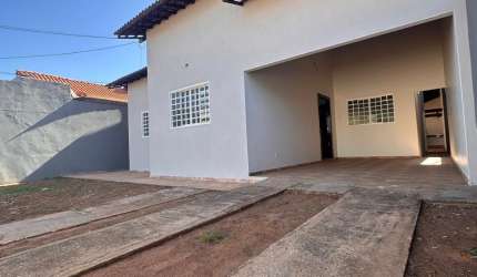ALUGO CASA EM VIA PÚBLICA - VÁRZEA GRANDE