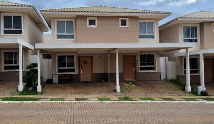 VENDO CASA COND. VILLAGIO D ITALIA