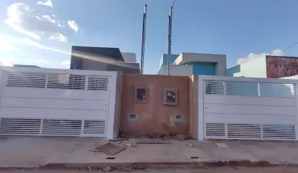 Linda casa com 3 quartos