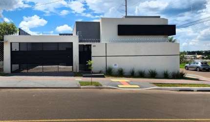 Casa Térrea com 4 Quartos - Montevideu
