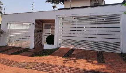 Sobrado no Carandá Bosque com excelente localização.