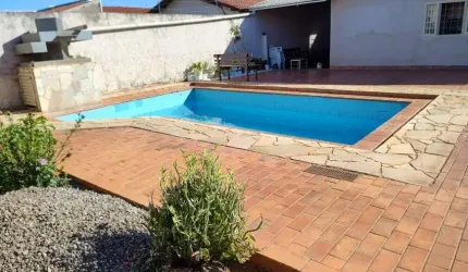 Oportunidade - casa com 1 suíte, 3 quartos e piscina