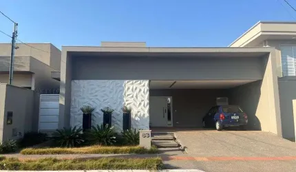 Casa alto padrão no Residencial Amantini