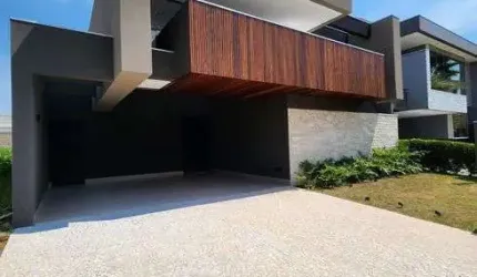 Casa a Venda Condomínio com Armários Planejados e 3 Suítes - Damha III
