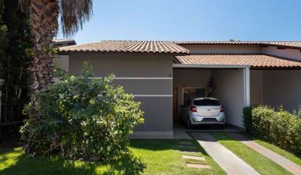Condomínio Villas de Málaga-CASA TÉRREA COM 4 QUARTOS
