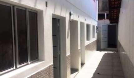 Casa tipo para locação com 1 quarto, sendo 1 suíte, 40m²