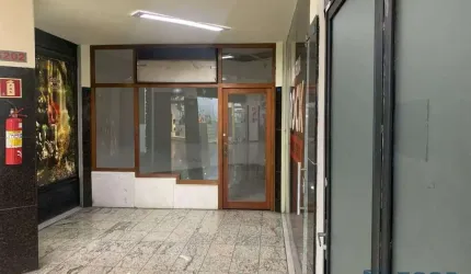 Loja no Santa Cruz Shopping, 44 m² - venda por R$ 65.000 ou aluguel por R$ 1.517/mês - Centro - Juiz de Fora/MG