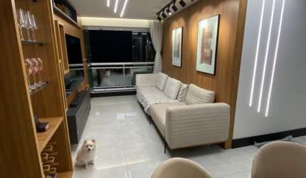 Apartamento à venda em Capim Macio – Todo reformado.
