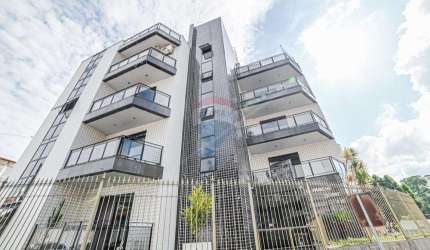 COBERTURA NO JARDIM GLORIA COM 4 QUARTOS,3 SUITES COM 2 VAGAS DE GARAGEM.