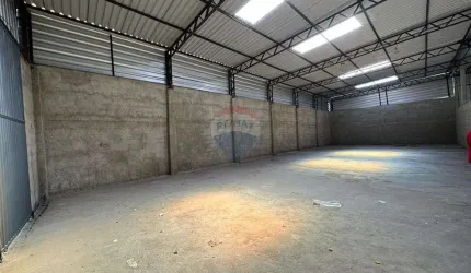 Galpão para alugar Zona Note Benfica  Juiz de Fora, MG. Área total construída útil e coberta total 280m².
