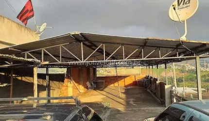 Excelente Oportunidade! Casa de 3/4 com Terraço, e frente para duas ruas, no Alto do Eldorado.