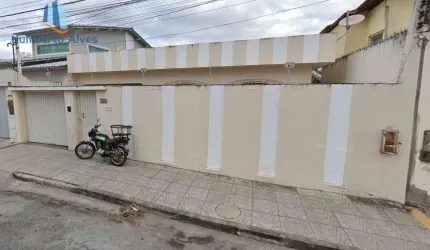 Casa com 3 dormitórios à venda, 229 m² por R$ 580.000,00 - Recreio - Vitória da Conquista/BA