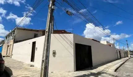 Casa com 4 dormitórios à venda, 143 m² por R$ 350.000 - Alto Maron - Vitória da Conquista/BA