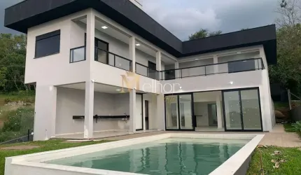 Casa de Alto Padrão à Venda na Alameda das Orquídeas! 