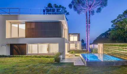 Excelente casa com 4 suítes em condomínio fechado - Campo Comprido
