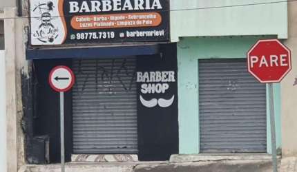 Excelente imóvel residencial ou comercial à venda no bairro Tatuquara.