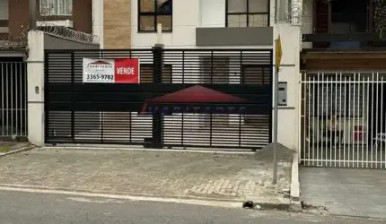 Sobrado à venda em Curitiba-PR, Jardim das Américas