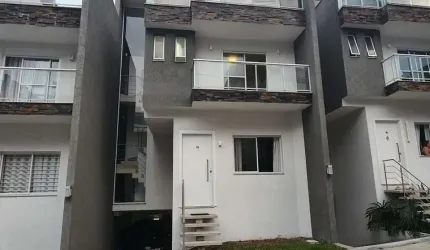 Sobrado de alto padrão à venda - Residencial Saint Etienne - Uberaba - Curitiba.
