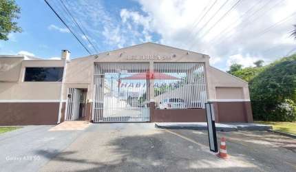 Casa em Condomínio à Venda em Curitiba-PR, Bairro Uberaba - 2 Quartos, 2 Salas, 2 Vagas de Garagem, 80m².