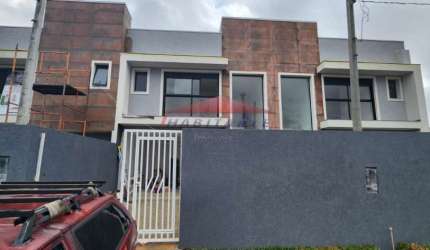 Sobrado à venda em Curitiba-PR, bairro Cajuru: 3 quartos, 1 suíte, 3 banheiros, 2 vagas, 110m². Aproveite!