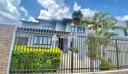 Casa à venda 4 Quartos, 2 Suites, 3 Vagas, 300M², Orfãs, Ponta Grossa - PR