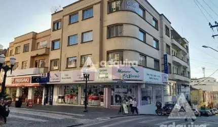 Sala Comercial para Locação no Calçadão, com 17M², no Centro, Ponta Grossa - PR